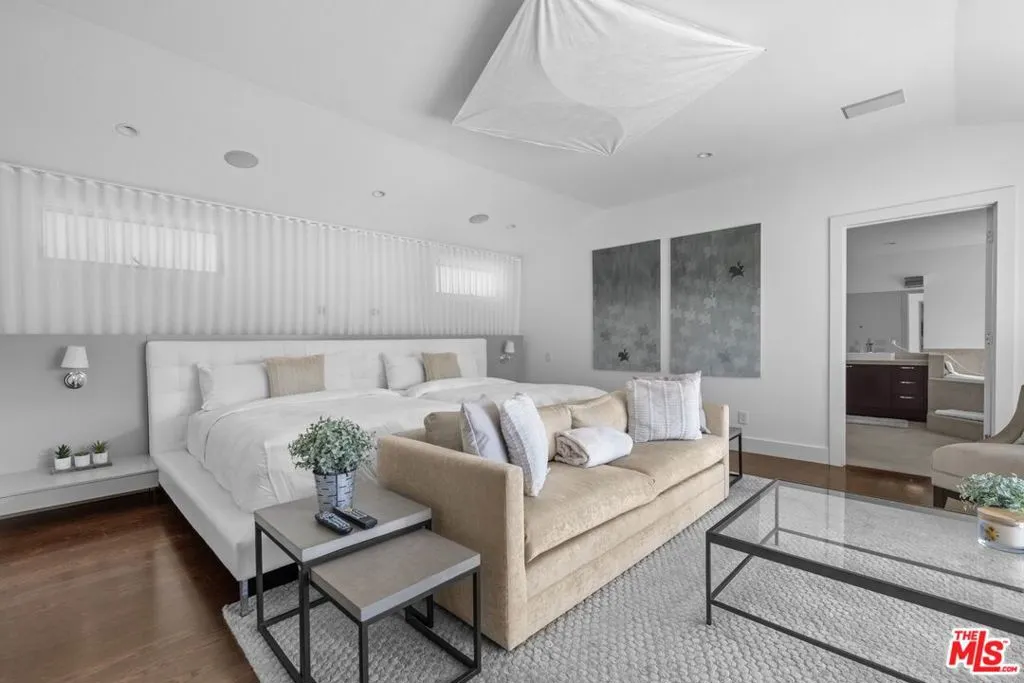 9626 Highridge Drive, Beverly Hills, California 90210 home-pic-17